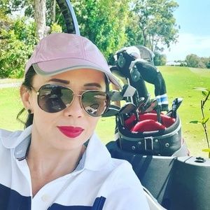 Meet your Posher, Shirley